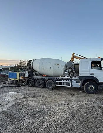 Concrete mixer delivering ready mix concrete in Mansfield